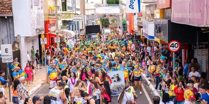 Uberaba poderá voltar a ter carnaval de rua em 2026