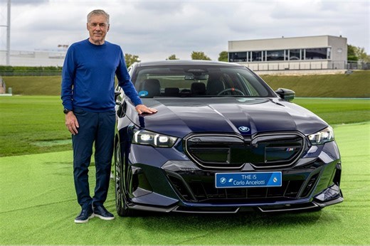 Ancelotti terá carro blindado no Brasil e prefere sedãs aos SUVs