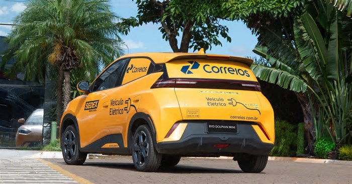 Correios recebem primeiras unidades do BYD Dolphin Mini na versão Cargo