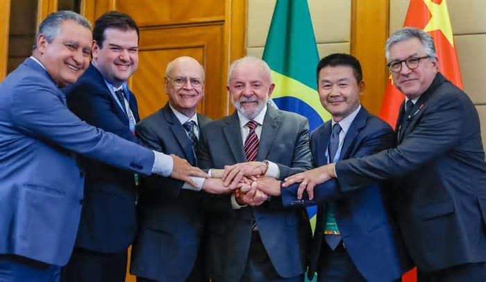 Empresas chinesas vão investir R$ 27 bilhões no Brasil; veja as áreas que receberão os recursos