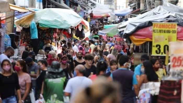 Horários do comércio e shoppings de Manaus no feriado de 1º de Maio