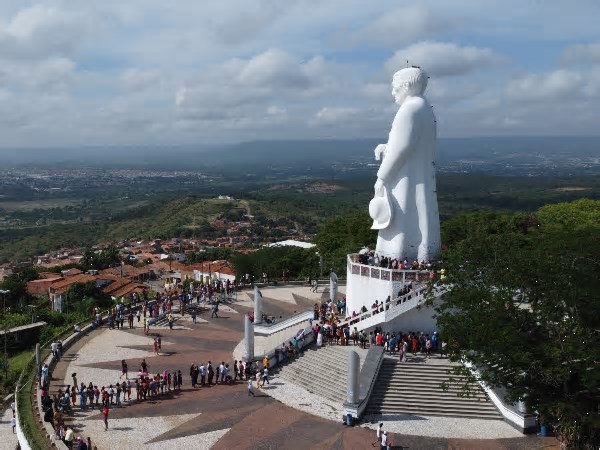 Juazeiro do Norte se destaca entre os municípios do interior do Ceará na geração de empregos em 2024