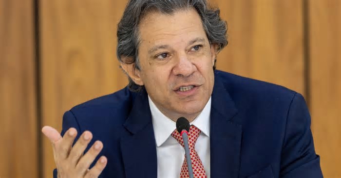 Haddad tem reunião com secretário do Tesouro de Trump em meio à guerra tarifária