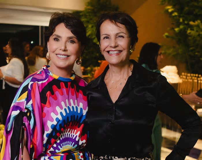 Artista plástica Rosália Peixoto completa mais um ano de vida nos Estados Unidos