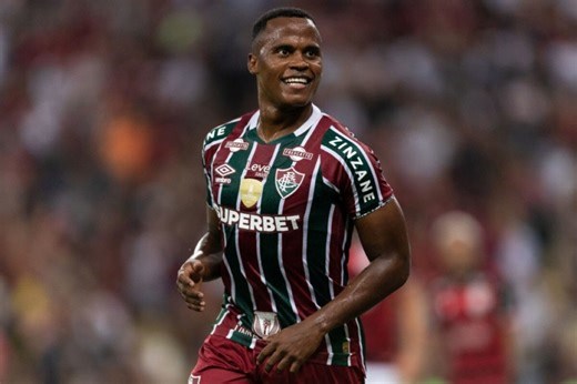 Fluminense enfrenta Galo antes de jogo com Aparecidense em Brasília
