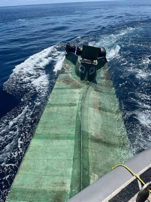 Marinha da Colômbia apreende três toneladas de cocaína em narcossubmarino