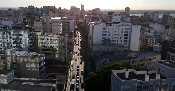 Avenida Independência se adapta a novos tempos na Capital e dá lugar a outros perfis de negócios