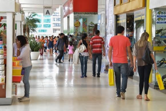 Dia das Mães deve movimentar R$ 429 milhões em vendas no comércio em Goiás