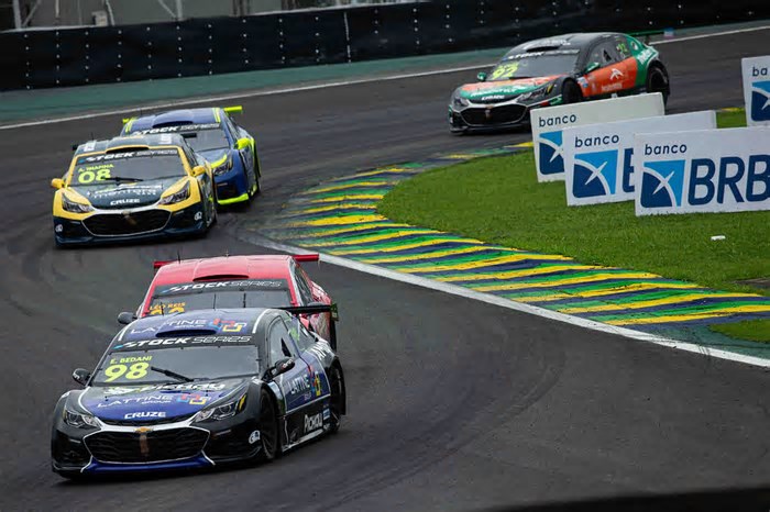 Stock Light vive ano de renovação com maior grid no pós-pandemia e 23 carros em 2025