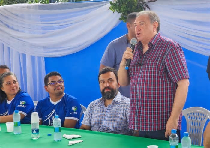 Átila inaugura obras, anuncia recursos e festeja padroeira de Juruá