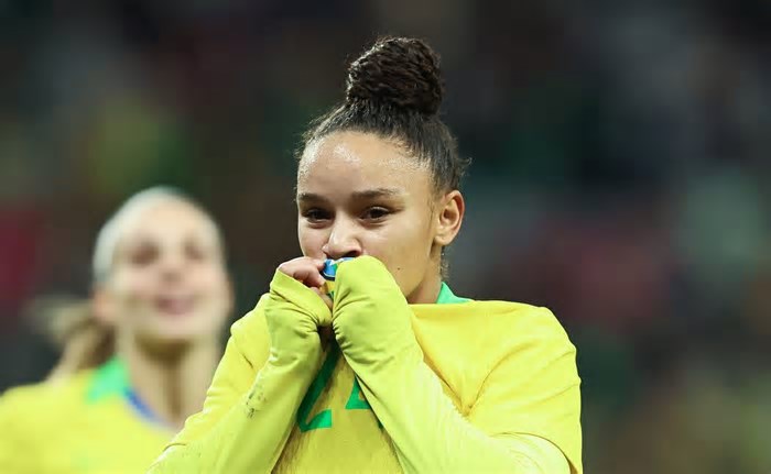 Destaque na Seleção Brasileira: Veja os números de Dudinha pelo São Paulo na atual temporada