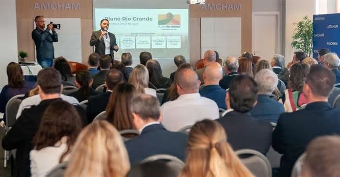 “Estado deve cuidar das contas para cuidar das pessoas”, diz governador em exercício em painel na Amcham Brasil