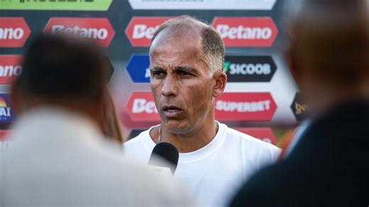 Torcedores do Vasco se revoltam com Felipe após revés para Vitória