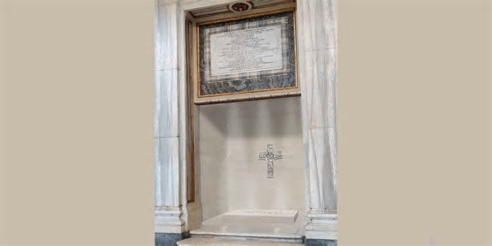 Em 1ª saída do Vaticano, Leão 14 visita túmulo do papa Francisco