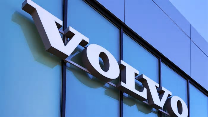 Volvo surpreende com SUV híbrido de 805 km de autonomia