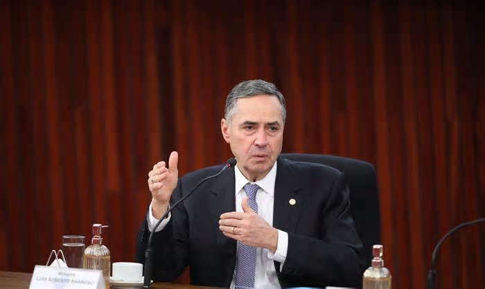 Presidente do STF defende mudança do regime eleitoral para o voto distrital misto