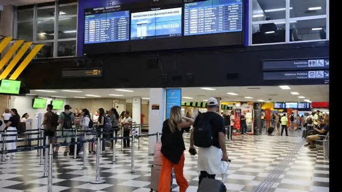 Como se conta o número de turistas que entram no Brasil?