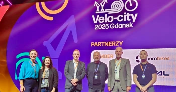 Velo-city 2025: Salvador marca presença como a única cidade brasileira em evento de mobilidade urbana na Polônia