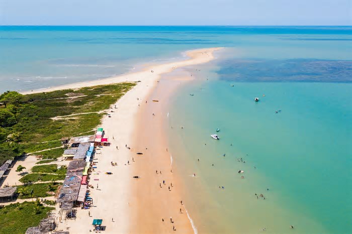 Corumbau, longe de tudo, é um canto de sossego no litoral sul da Bahia