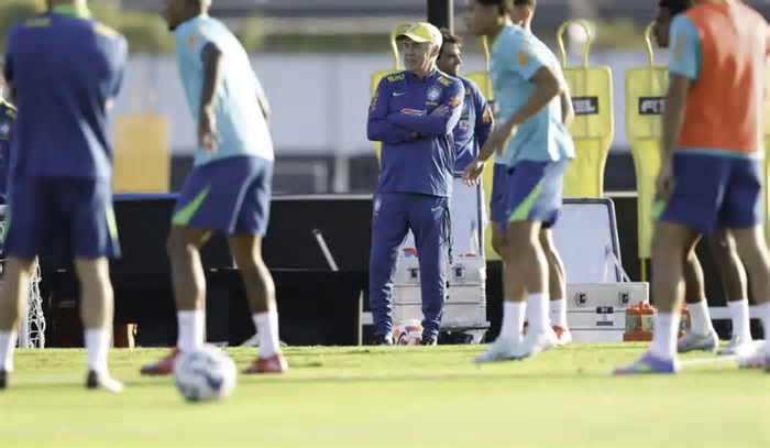 Eliminatórias: Carlo Ancelotti comanda o primeiro treino da Seleção brasileira