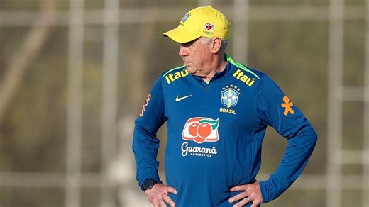 Ancelotti treina com seleção brasileira completa e esboça escalação para duelo contra o Equador
