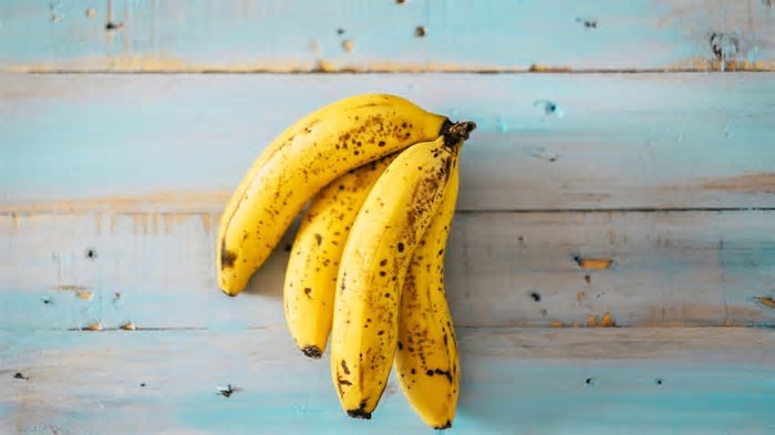 Entenda como a cor da banana pode indicar o benefício ideal para sua saúde