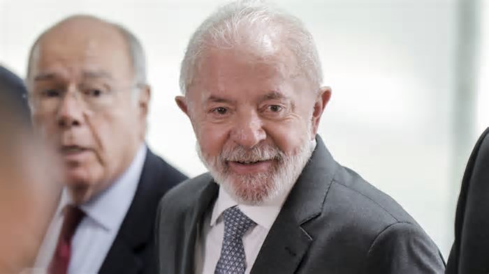 Para reeleição, preciso estar bem de saúde como hoje, diz Lula