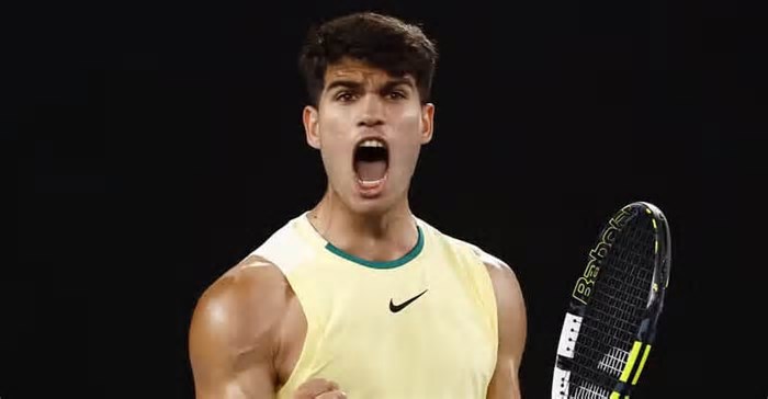 Carlos Alcaraz Conquista Roland Garros Após Épico Duelo com Sinner