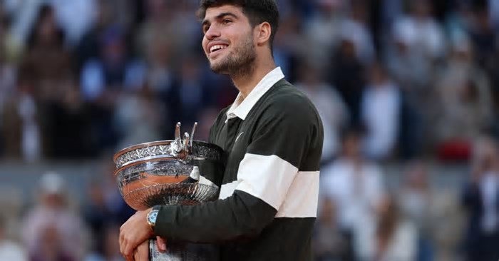 Quais recordes Alcaraz superou com seu 5º título de Grand Slam aos 22 anos?