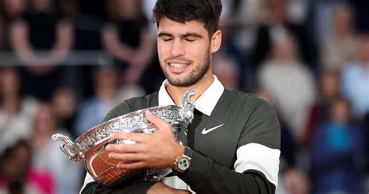 Sinner perde final histórica de Roland Garros para Alcaraz