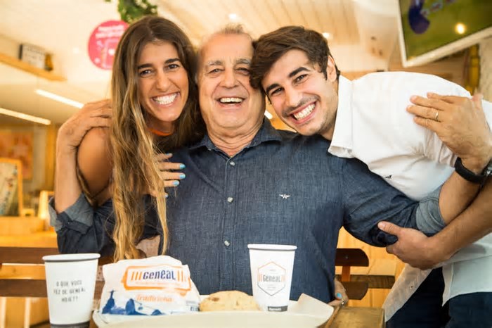 Família dá cara nova a tradicional rede de lanchonetes carioca e espera faturar R$ 23 milhões em 2025