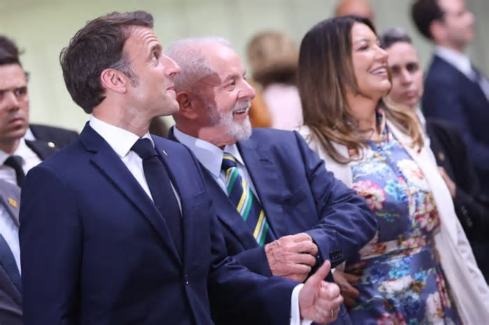 Cantora brasileira irá tocar em jantar de Lula e Macron; saiba quem
