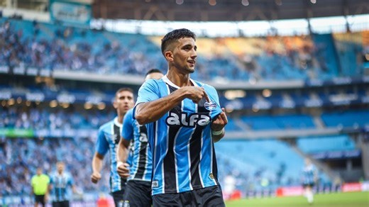 Bastidores: Cristian Olivera vai até Montevideo de carro para jogar pela Seleção Uruguaia