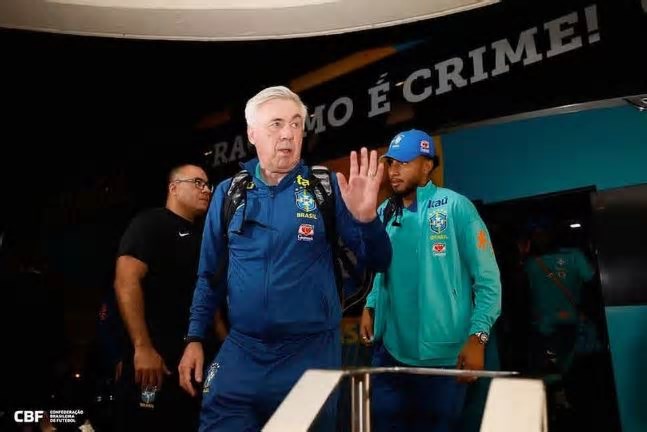 Brasil chega ao Equador e se prepara para estreia de Carlo Ancelotti como técnico, na quinta (05)