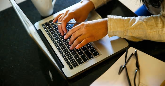 Pesquisa: Geração Z acha que trabalhador mais velho desconhece tecnologia, mas veteranos discordam