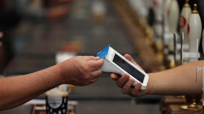 Bankitalia, costi pagamenti giù con tecnologia e home banking