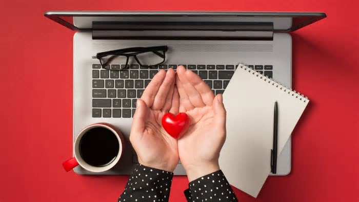 CLT, PJ ou estagiário? Estudo revela como brasileiros definem seus relacionamentos