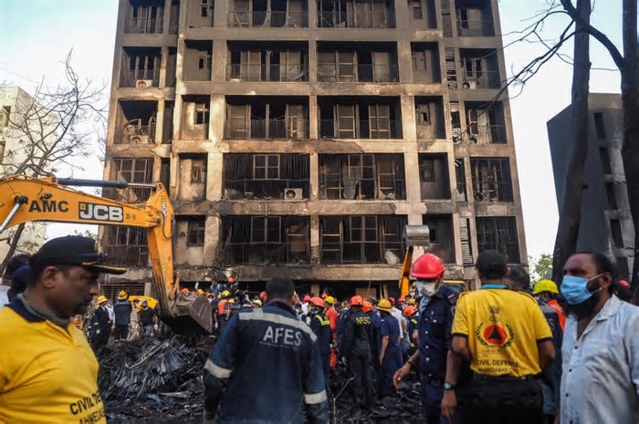 Acidente aéreo deixa pelo menos 265 mortos na Índia
