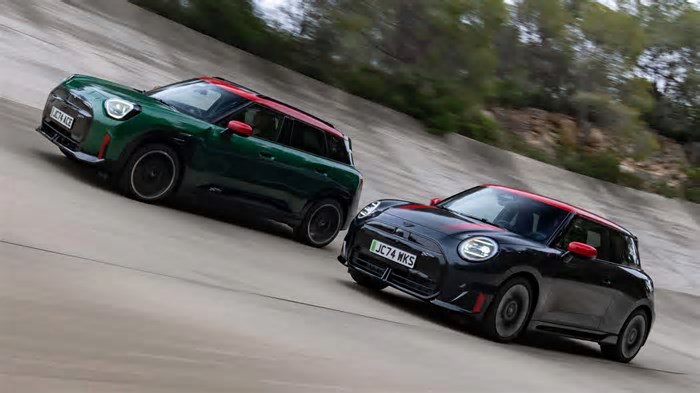 Novos Mini JCW de 231 cv já estão no Brasil e elétricos chegarão em 2025