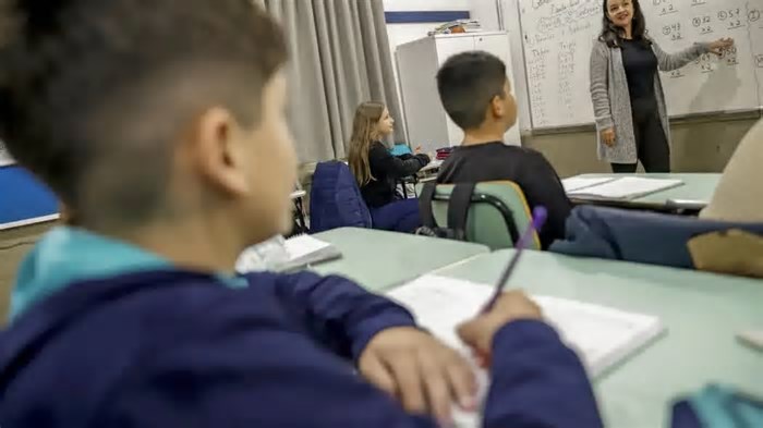 Olimpíada de matemática das escolas públicas aplica prova nesta terça