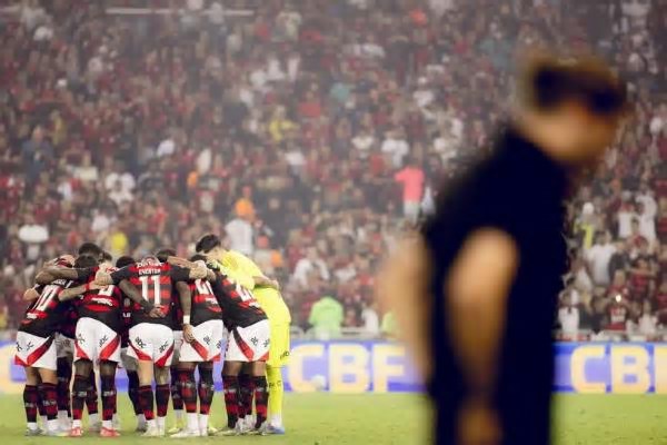 Análise: atuação de gala reconecta Flamengo com a torcida e embala o time até Copa do Mundo de Clube