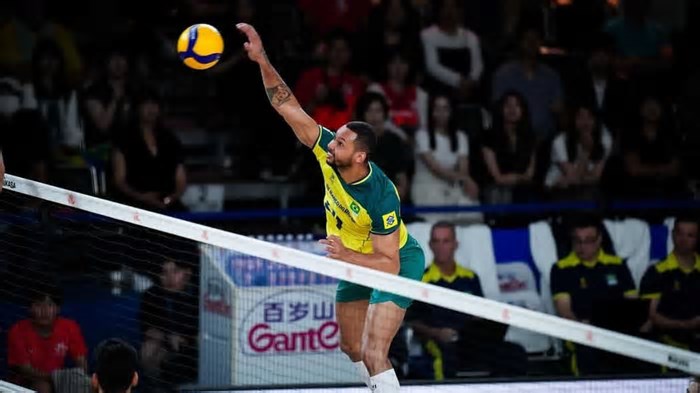 Especialista vê Seleção Brasileira masculina abaixo da feminina na VNL