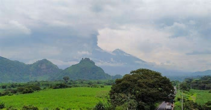 Quase 800 são evacuados por erupção de vulcão na Guatemala