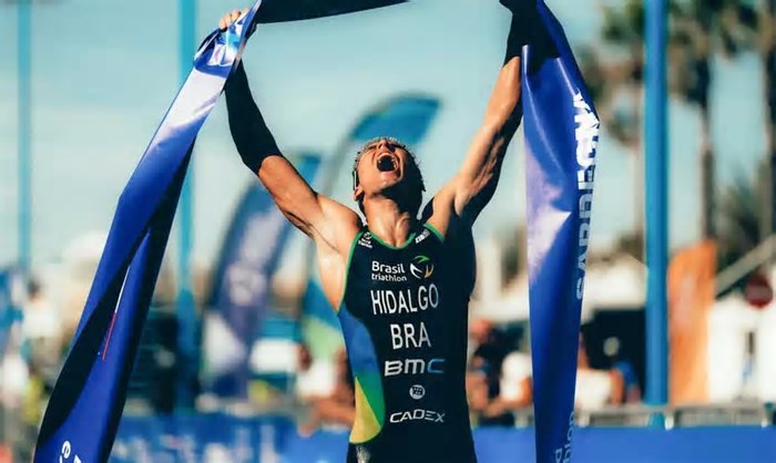 Miguel Hidalgo garante vitória histórica na elite do triatlo mundial