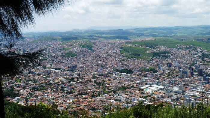Top 10 cidades mais felizes de Minas Gerais em 2025
