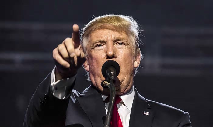 Trump sugere cobrança de US$ 1 mil para acelerar vistos de turistas nos EUA