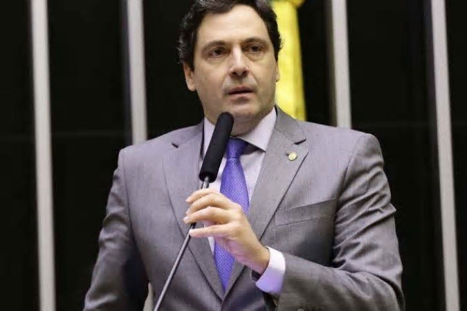 Luiz Philippe propõe PEC para flexbilizar aplicação mínima em saúde em tempos de crise