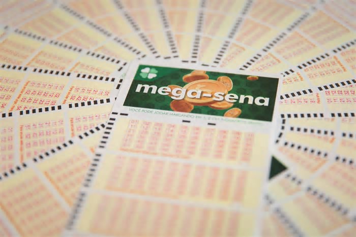 Mega-Sena: bolão do Paraná fatura R$ 205 mil e outras 293 apostas do estado ganham mais de R$ 1,5 mil cada