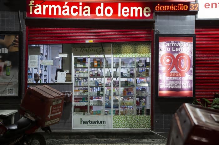 'Farmácias de esquina': estudo mostra que 62% dos pequenos negócios estão em risco no Rio