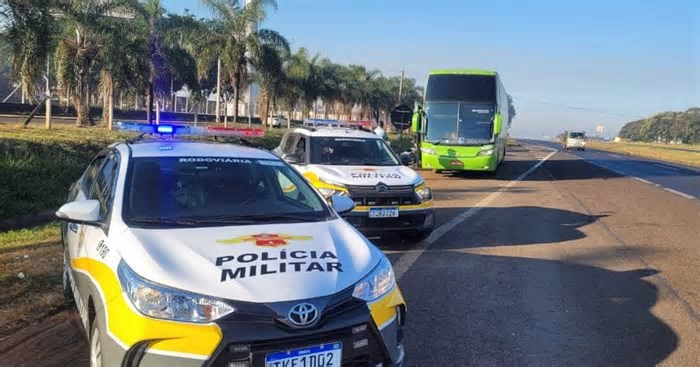 Passageira é presa com maconha em ônibus na Anhanguera, em Araras (SP); polícia também apreende celulares sem nota fiscal